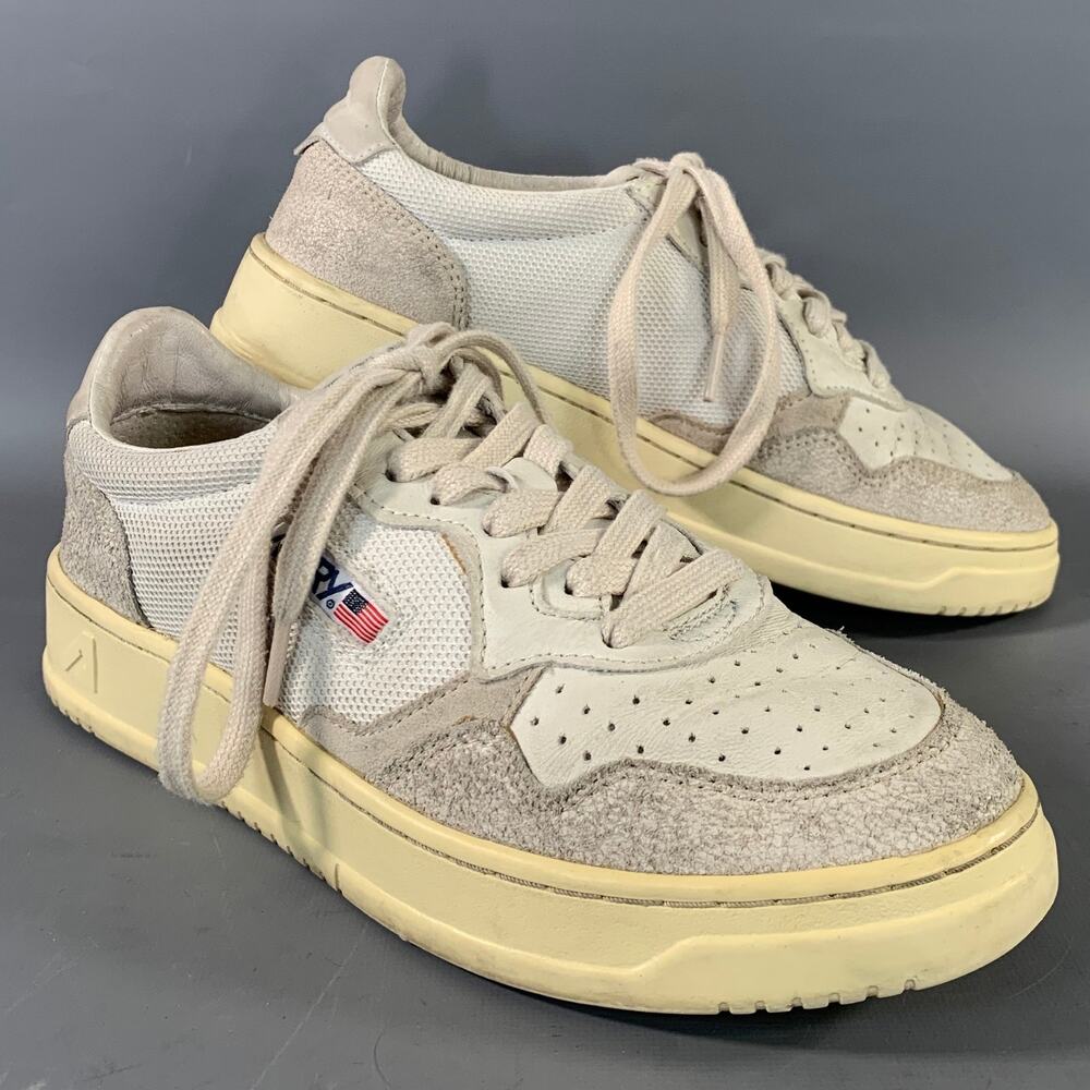 Autry Medalist Low Sneakers White Beige Size 9